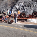 Caminhoneiro morre em grave acidente na RJ-214, entre Natividade e Varre-Sai