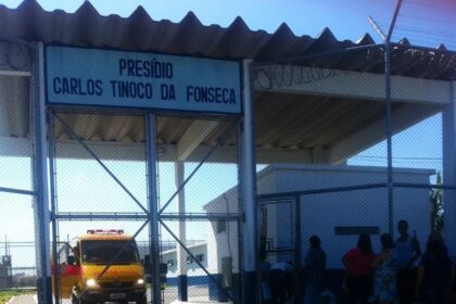 MPRJ realiza operação contra suspeitos de envolvimento com o tráfico de drogas dentro de presídio, em Campos