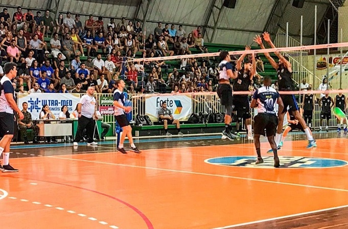 Vem aí! Taça Record de Voleibol começa nesta quarta, em Campos, com dois confrontos