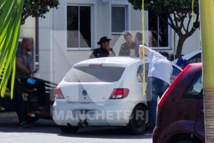 EXCLUSIVO: Polícia realiza perícia em suposto veículo utilizado em sequestro de jovens, em Campos