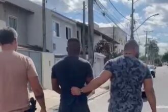 Homem é preso após empurrar ex-companheira contra parede e ameaçá-la, em Campos