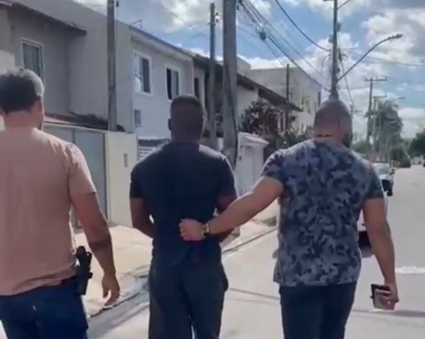 Homem é preso após empurrar ex-companheira contra parede e ameaçá-la, em Campos