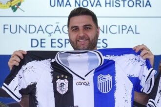 Wladimir diz que Goytacaz deveria ter vendido estádio há dez anos