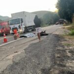 Motociclista morre ao tentar desviar de árvore e colidir com caminhão, em Itaperuna