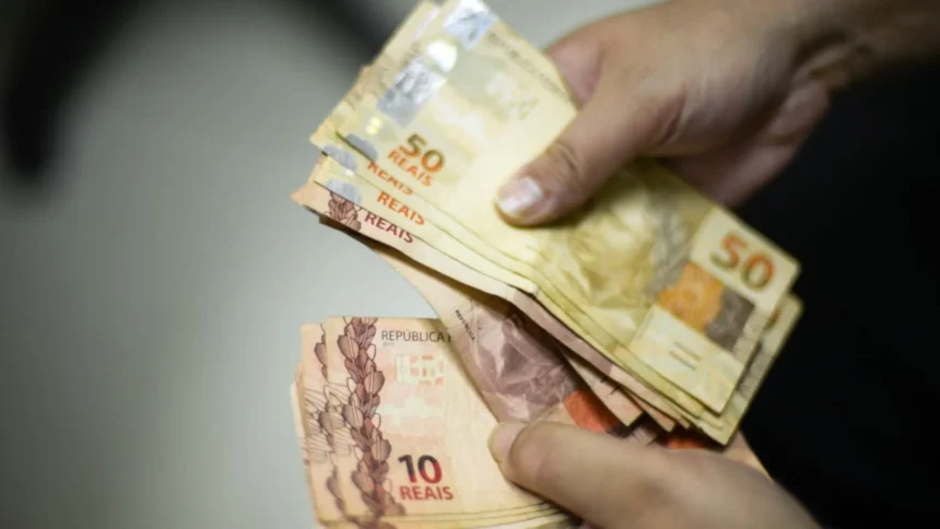 Caixa libera abono do PIS/Pasep para nascidos em julho e agosto
