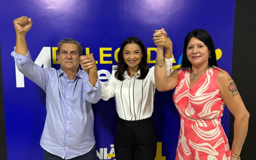 Magal retira candidatura a prefeito, declara apoio a Madeleine e buscará retorno à Câmara