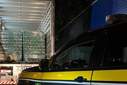 PRF apreende mais de 33 mil latas de cerveja sem nota fiscal em Campos