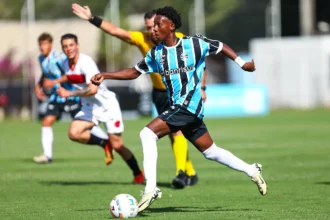 Chelsea, da Inglaterra, prepara proposta para tirar joia campista do Grêmio