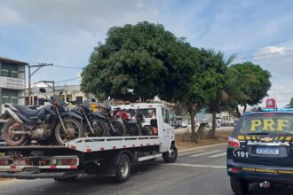 PRF divulga balanço de operação contra motos irregulares, em Campos