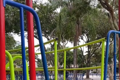 Após criança cair e ser internada, MPRJ abre inquérito para verificar manutenção e segurança dos brinquedos nas praças de Campos