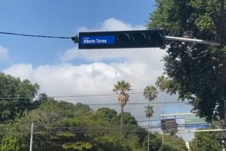 IMTT troca nomenclatura das ruas nos semáforos e deixa motoristas confusos, em Campos