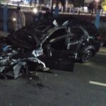 Carro capota na descida da Ponte Leonel Brizola, em Campos