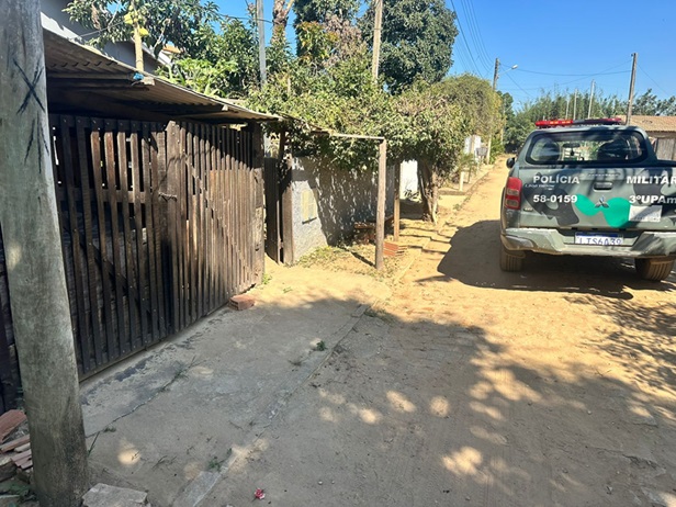 Polícia detém homem após assassinato de cachorro em Campos, mas ele é liberado na delegacia