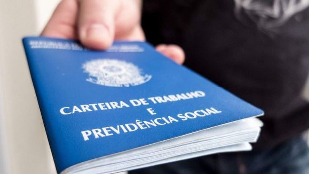 Taxa da população empregada no setor privado bate recorde