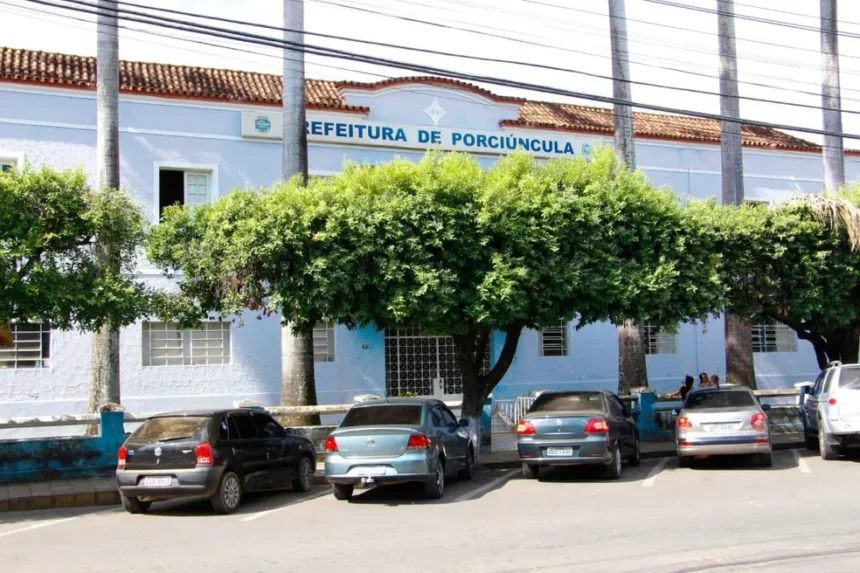 Prefeitura de Porciúncula pede desculpas após exibir filme com conteúdo adulto em televisão de hospital