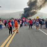 MST fecha BR-101, em Campos, para manifestação que reivindica o avanço da Reforma Agrária no Brasil