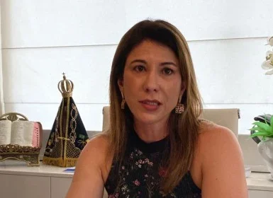 Tribunal de Justiça do Rio determina afastamento da prefeita de Saquarema
