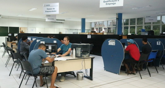 Campos com 186 vagas de emprego disponíveis; saiba como se cadastrar