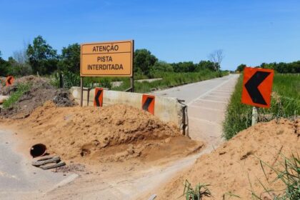 Contrato para retomada de obras na Estrada dos Ceramistas foi assinado no dia 20 de agosto, uma semana antes de vídeo publicado por Wladimir ir ao ar