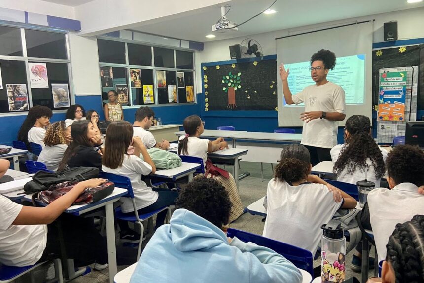 Estado conclui processo de migração de 18 para 30 horas semanais de mais 506 professores