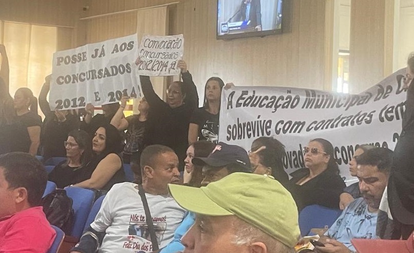 Aprovados em concurso da Educação de Campos em 2012 e 2014 voltam a cobrar convocação: “Wladimir, dependemos apenas da sua vontade política”