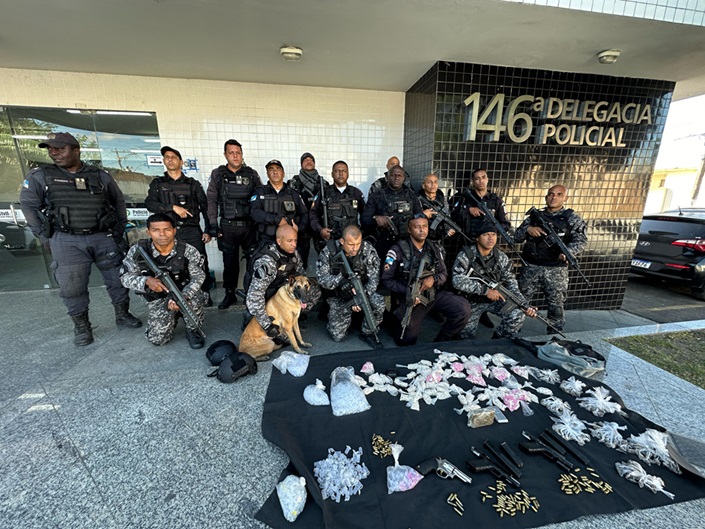 PM realiza operação em Guarus e apreende drogas, armas e munições
