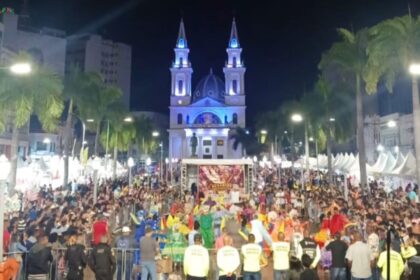 Após dia com pouca movimentação e prejuízos aos ambulantes, Festa do Santíssimo Salvador recebe bom público