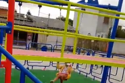 Criança perde parte do dedo em brinquedo na pracinha da Estância, em Campos