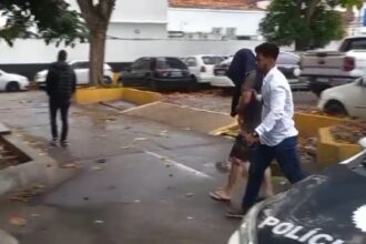 Foragido por tráfico é preso em Campos após agredir e ameaçar ex-companheira