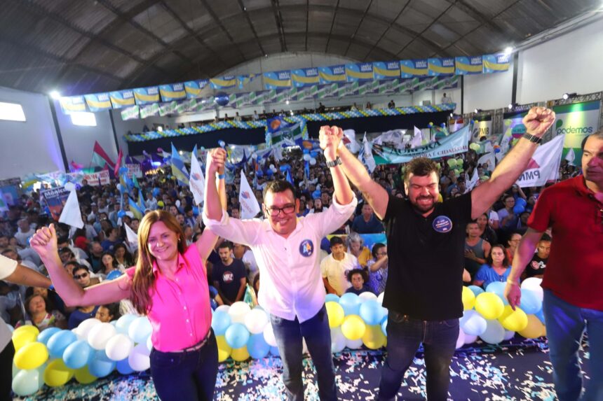 Maurício BM arrasta multidão para convenção e lança oficialmente candidatura a prefeito de Rio das Ostras