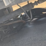 VÍDEO: Motociclista é arremessado para fora da Ponte Alair Ferreira, em Campós, após ser arrastado por caminhão