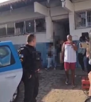 Professora é encaminhada para a delegacia após ser ameaçada por pais de alunos por suposta agressão em creche de Campos