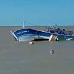 Embarcação de São João da Barra naufraga no Espírito Santo