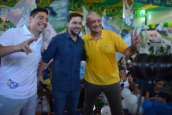 Partido de Carlos Augusto tenta esconder rejeição do seu candidato e é impedido pela Justiça Eleitoral