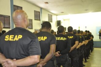 Estado do Rio abre 300 vagas para concurso da Polícia Penal com remuneração de R$ 7,3 mil