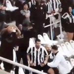 Funcionário da Prefeitura de Maricá é demitido após ser flagrado fazendo gestos racistas em jogo do Botafogo