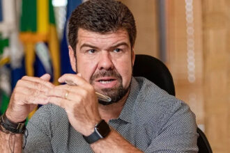 Prefeito de Macaé faz fortes críticas ao serviço prestado pela Enel: “Péssima qualidade”
