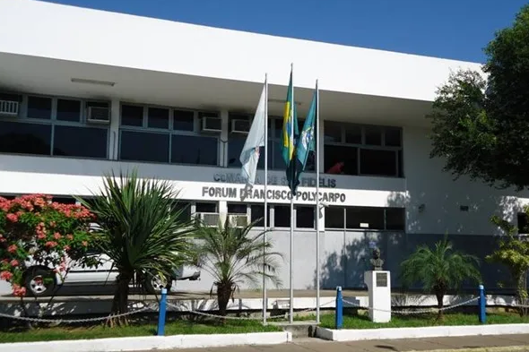 Juiz decide multar pastor que pediu votos para candidatos dentro da igreja, em São Fidélis