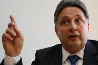 TRE concede o registro da candidatura e Garotinho poderá concorrer para vereador no Rio