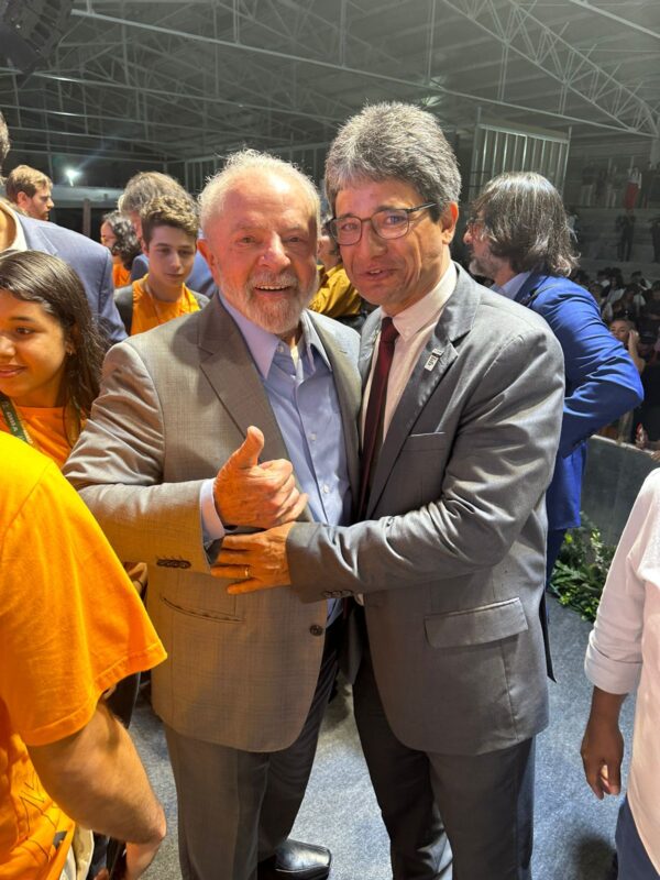 Lula pede voto para Professor Jefferson em Campos