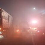Incêndio em vegetação gera interdição no trânsito na BR-101