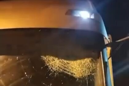 Criminosos atiram pedras em caminhões na BR 101 em Campos
