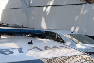 Polícia prende mulher acusada de participar do homicídio de homem encontrado dentro de fossa, na Baixada Campista
