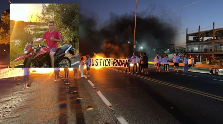 Parentes e amigos bloqueiam trecho da BR-101 e cobram justiça por jovem assassinado