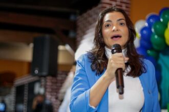 Madeleine: “Enquanto o prefeito brinca, pessoas morrem esperando por cirurgia em Campos”