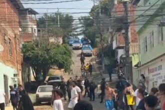 Protesto termina em confronto entre manifestantes e policiais em Itaperuna