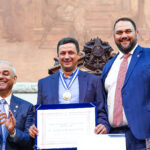 Deputado Thiago Rangel condecora prefeito de Italva com Medalha Tiradentes na Alerj