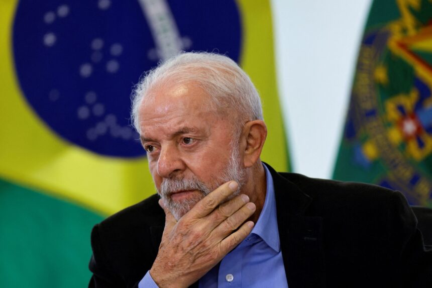 Lula não garante candidatura à reeleição em entrevista