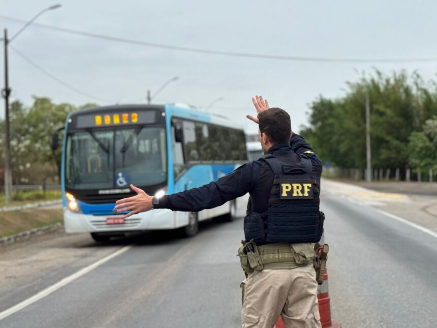 PRF realiza operação contra a importunação sexual dentro de transportes coletivos em Campos