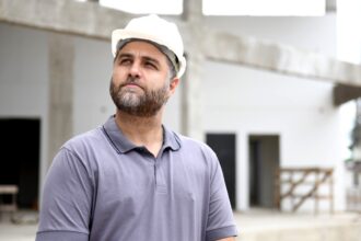 Justiça proíbe Wladimir Garotinho de fazer gravações de campanha eleitoral em escolas, hospitais e creches municipais